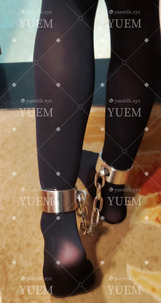 黑色巧克力第一弹 biu biu~ （10P）镣铐-月梦社区-YUEM-视频-束缚-Fettered-链结-脚镣-手铐-镣铐玩具月梦社区